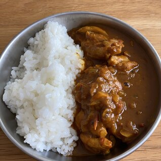 ガッツリ鶏肉カレー